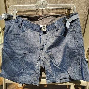 Womens shorts size 6 with 6" length. Brand: Club Ride from Sun Valley Idaho.
